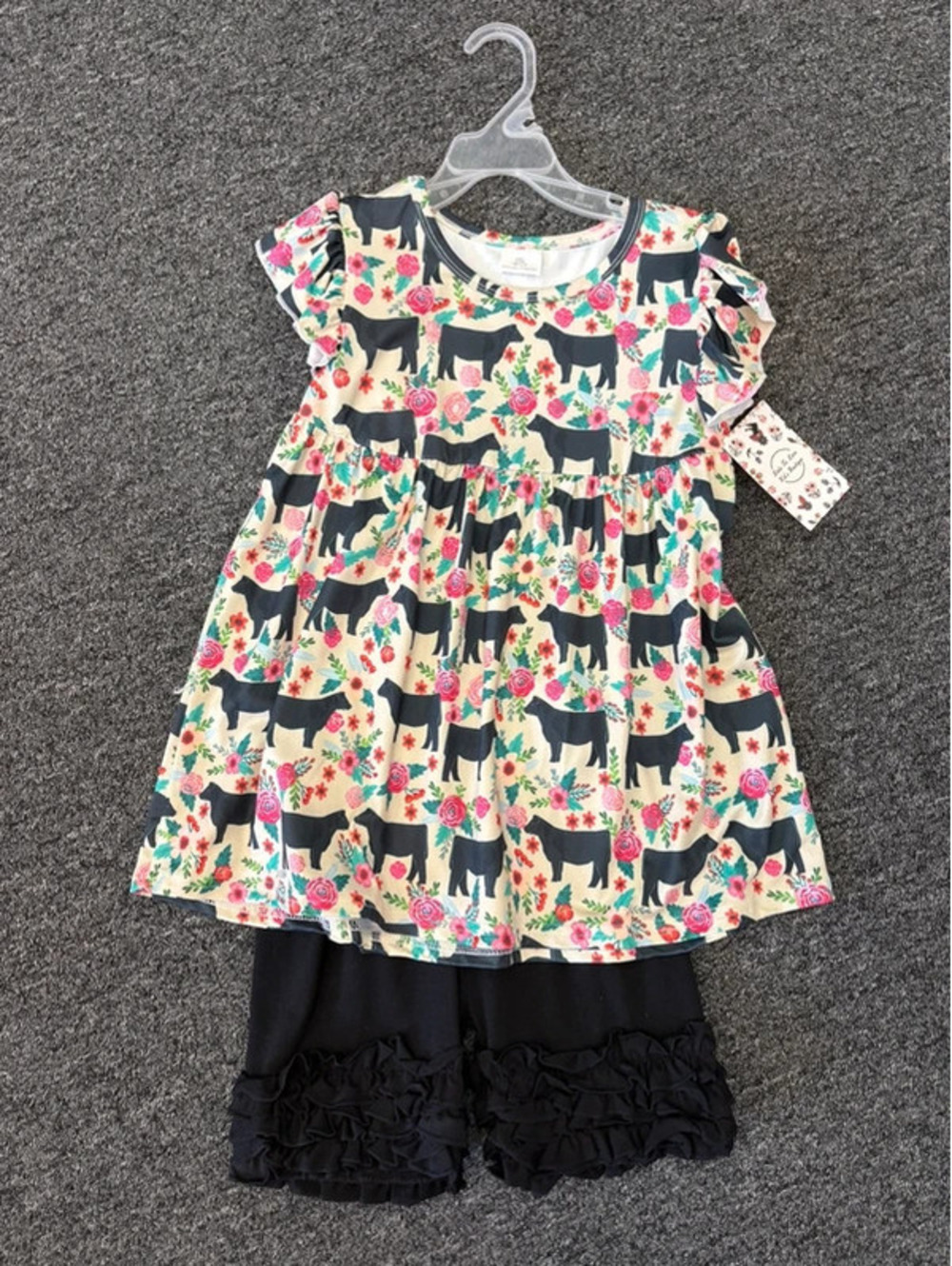 NWT 7-8 Girls Floral Cow Short Set Boutique